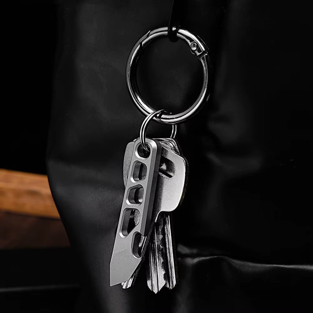 55Mm MINI TC4 Titanium Alloy Crowbar EDC Portable Open Delivery Tool Bottle Opener Self-Defence Unpacking Gadget Keychain Pendan
